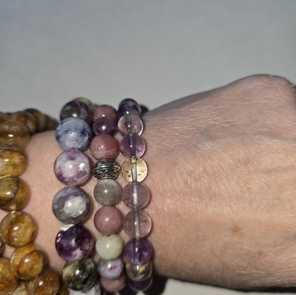 8mm Super Seven Natural Purple Phantom Ghost Quartz - Picture 9 of 10